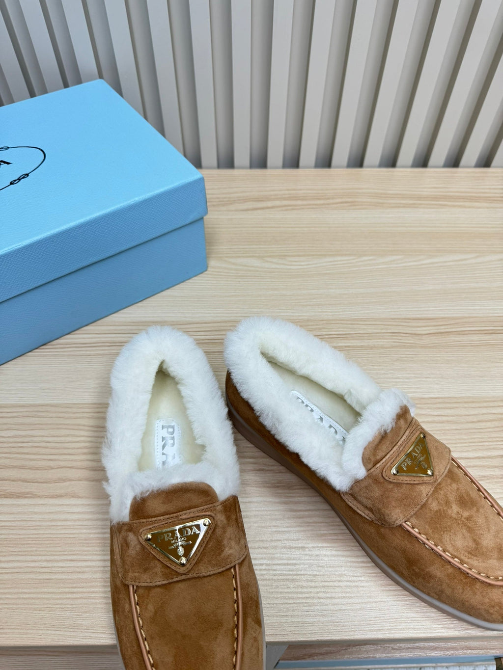 PRA SUEDE LOAFER IN TAN BROWN WITH SHEARLING LINING