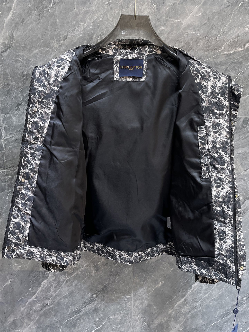 LV BLACK MIX WHITE MONOGRAM JACKET 239557