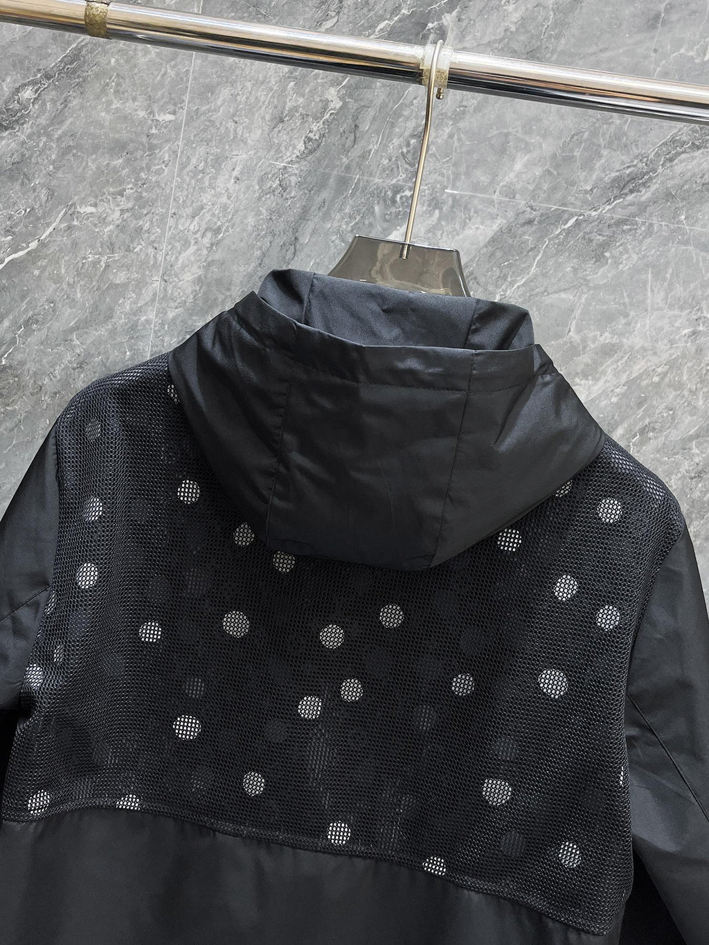 LV BLACK JACKET 239561