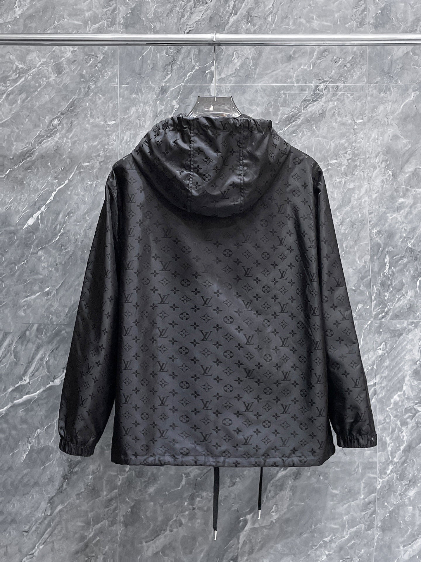 LV BLACK JACKET 239567