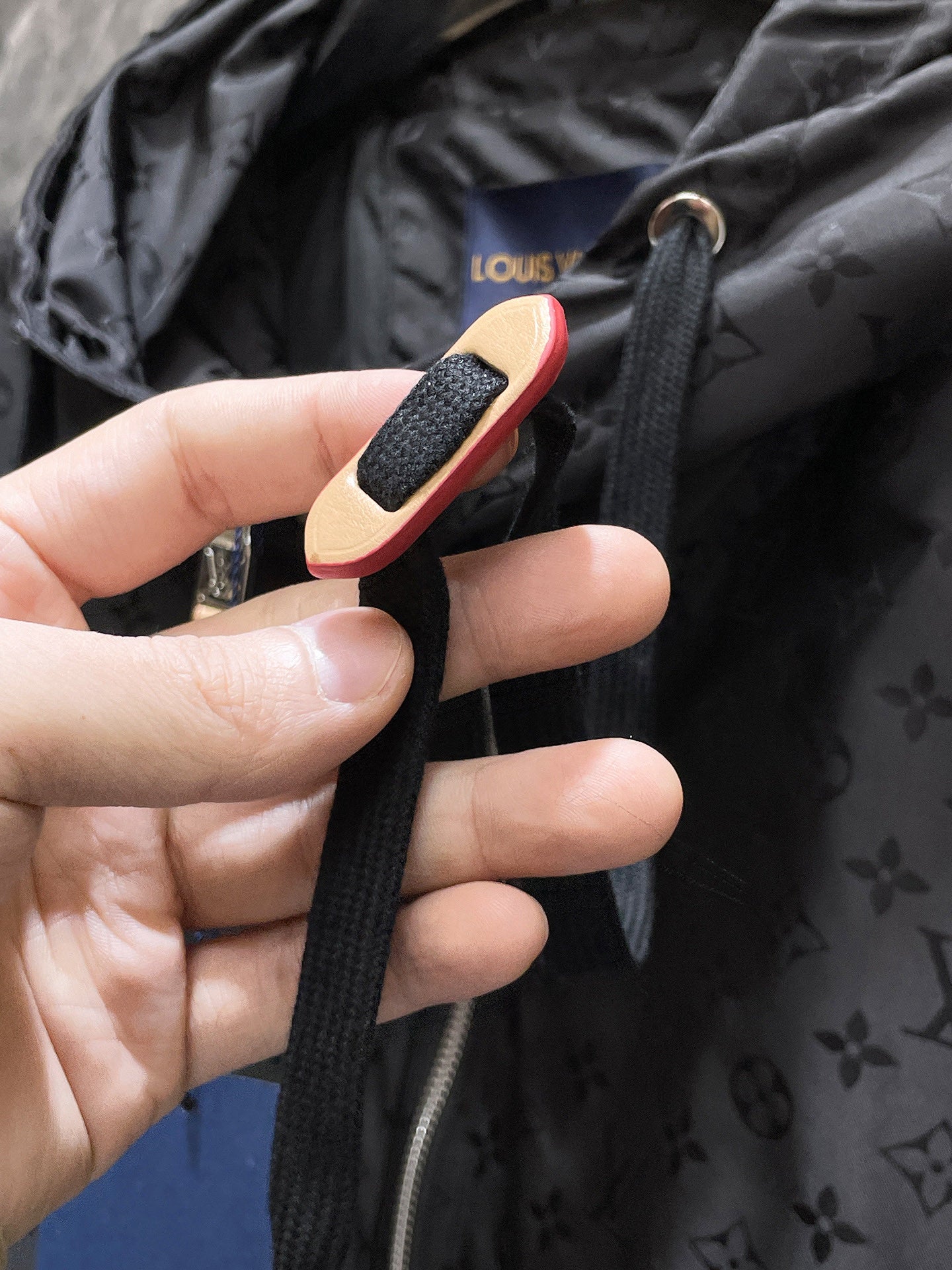 LV BLACK JACKET 239567