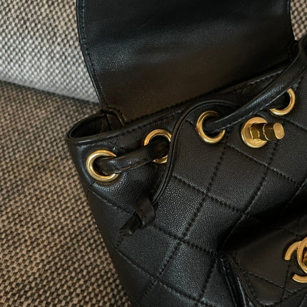 CHANEL 26S BACKPACK 17 IN BLACK QUILTED LAMBSKIN GOLD HARDWARE