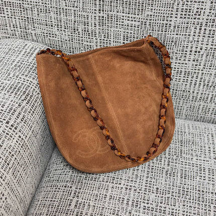 CHANEL 26S LARGE HOBO BAG 33 IN COGNAC BROWN SUEDE TORTOISE RESIN CHAIN