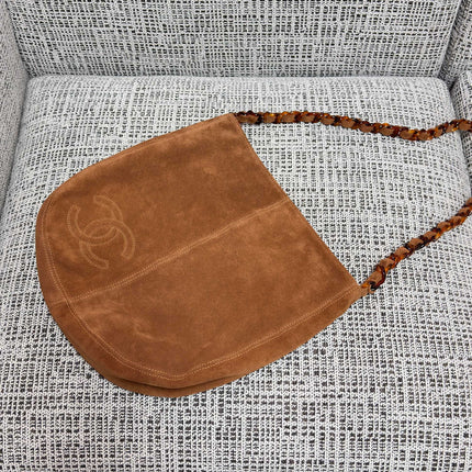 CHANEL 26S LARGE HOBO BAG 33 IN COGNAC BROWN SUEDE TORTOISE RESIN CHAIN