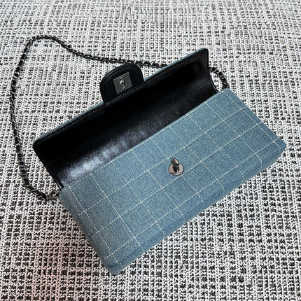 CHANEL 26S FLAP BAG 26 IN BLUE DENIM AND BLACK CALFSKIN DARK SILVER HARDWARE