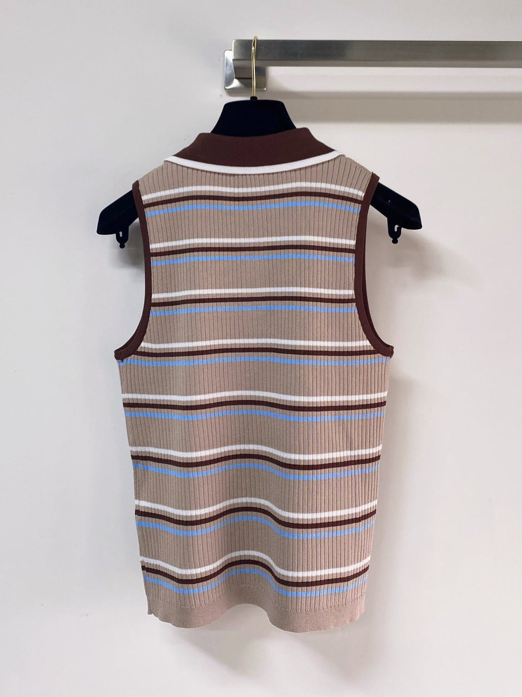 PRADA 26S SLEEVELESS POLO SHIRT STYLE 891