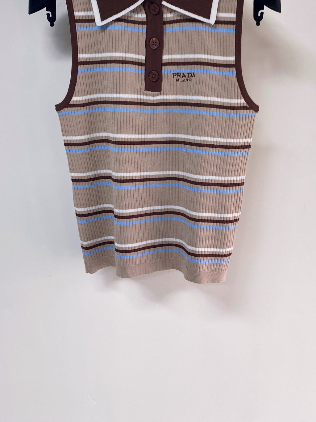 PRADA 26S SLEEVELESS POLO SHIRT STYLE 891