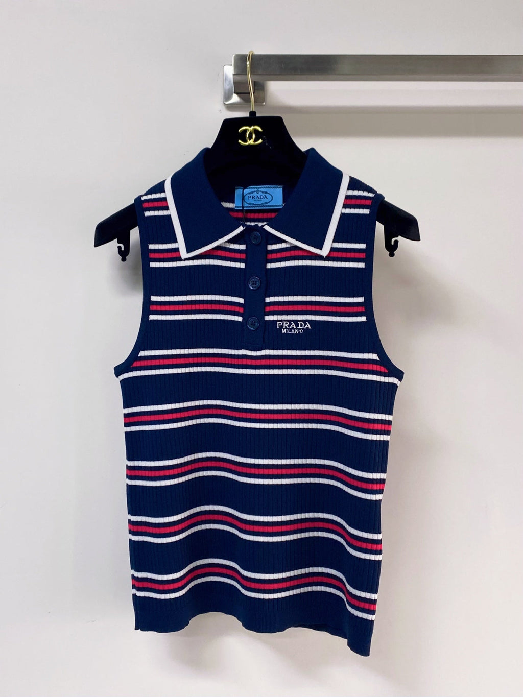 PRADA 26S SLEEVELESS POLO SHIRT STYLE 890