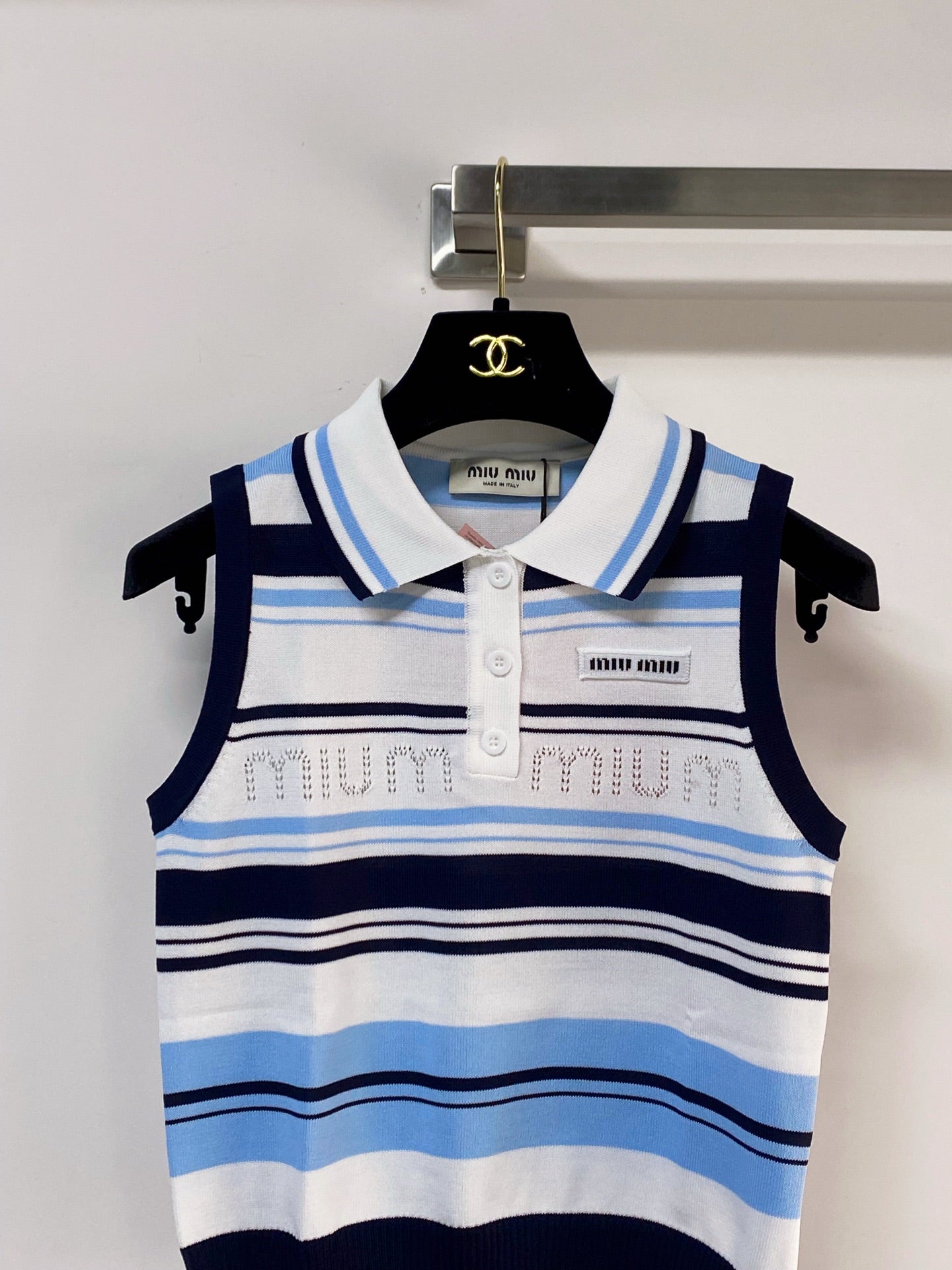 MIUMIU 26S SLEEVELESS KNIT POLO TOP STYLE 1125