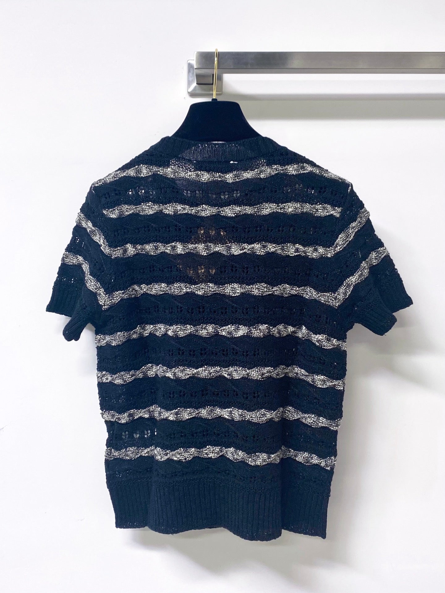 MIUMIU 26S SHORT-SLEEVED SWEATER STYLE 1046