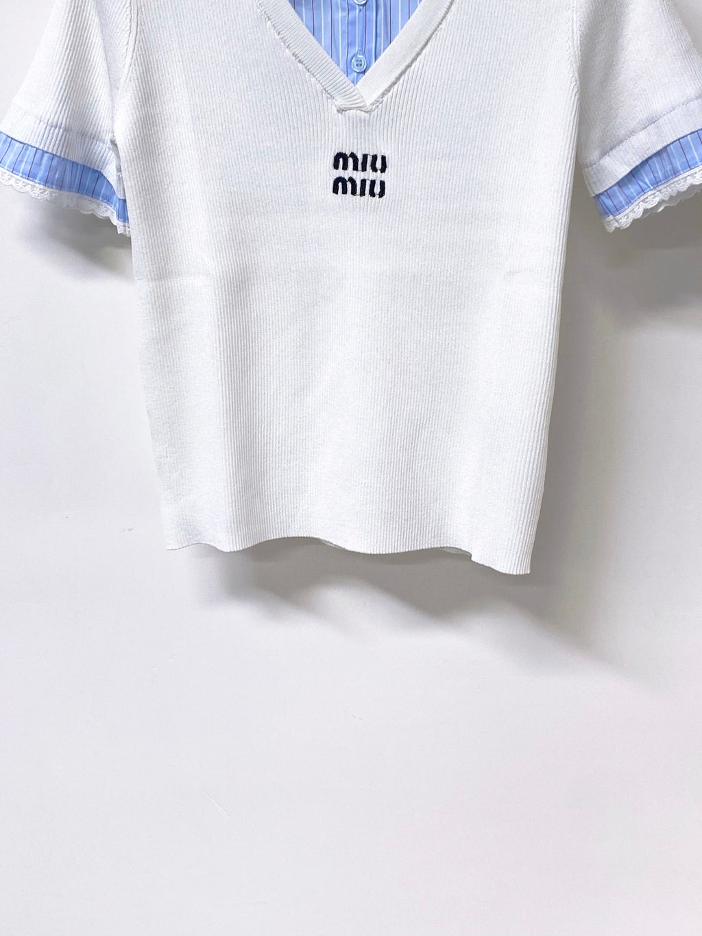 MIUMIU 26S SHORT-SLEEVED KNIT POLO SHIRT STYLE 1054