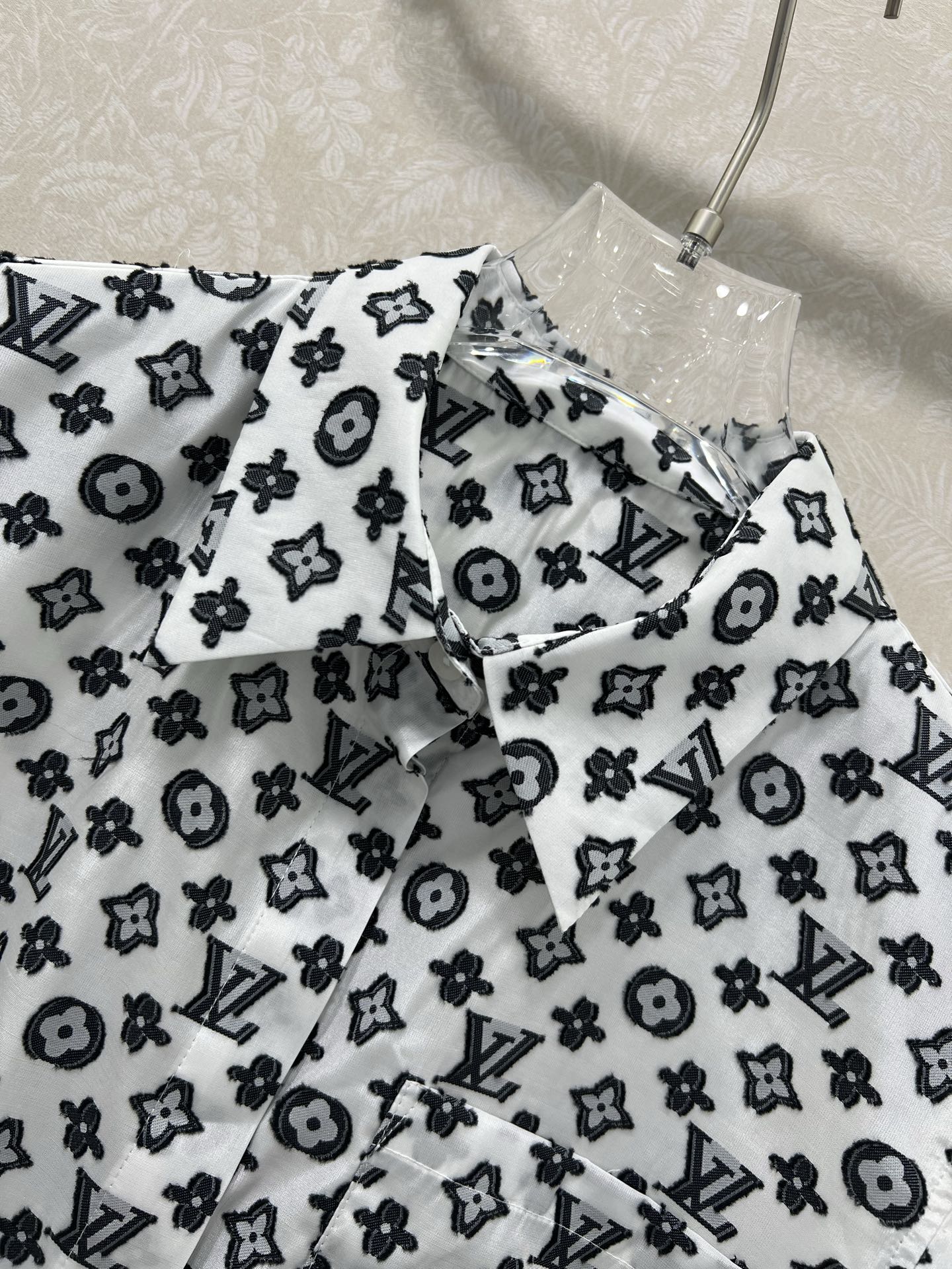 LV SLEEVELESS LOGO PRINT TOP 269951