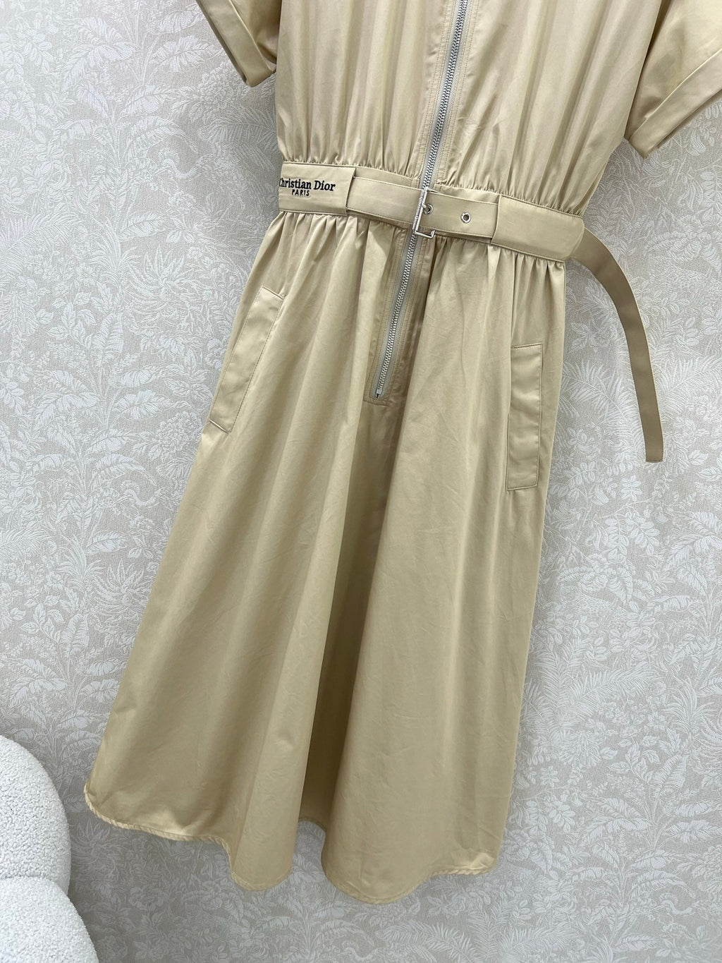 DIOR SHORT-SLEEVE DRESS WITH COLLAR 269973
