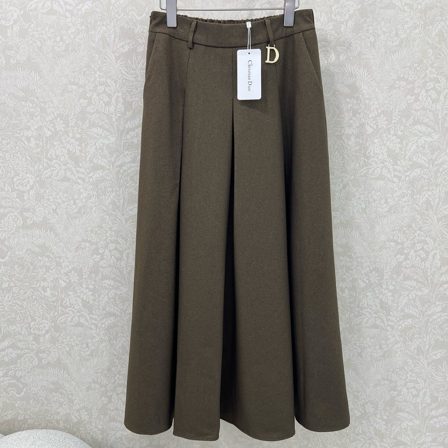 DIOR 25S PLEATED SKIRT STYLE 019