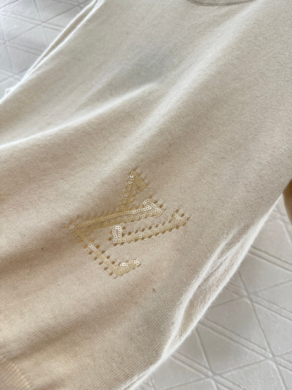 LV CREW NECK TOP WITH EMBROIDERED TEXT 272305