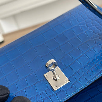 HM 26S KELLY MINI 22CM IN DARK BLUE CROC EMBOSSED CALFSKIN SILVER KELLY BUCKLE
