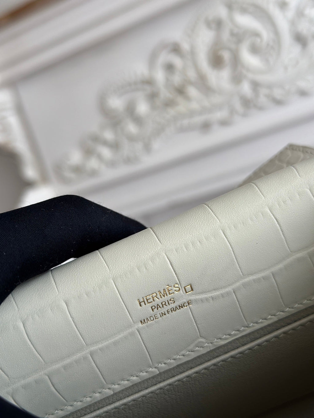 HM 26S KELLY MINI 22CM IN MILKY WHITE CROC EMBOSSED CALFSKIN GOLD KELLY BUCKLE