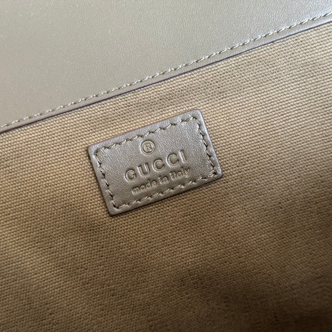 GUCCI 25S BACKPACK 46 CM IN MOSS GREEN CALFSKIN WITH SILVER HARDWARE
