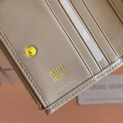 MIUMIU 26S SMALL MATELASSE CARD HOLDER 11 IN LIGHT BROWN CALFSKIN GOLD HARDWARE
