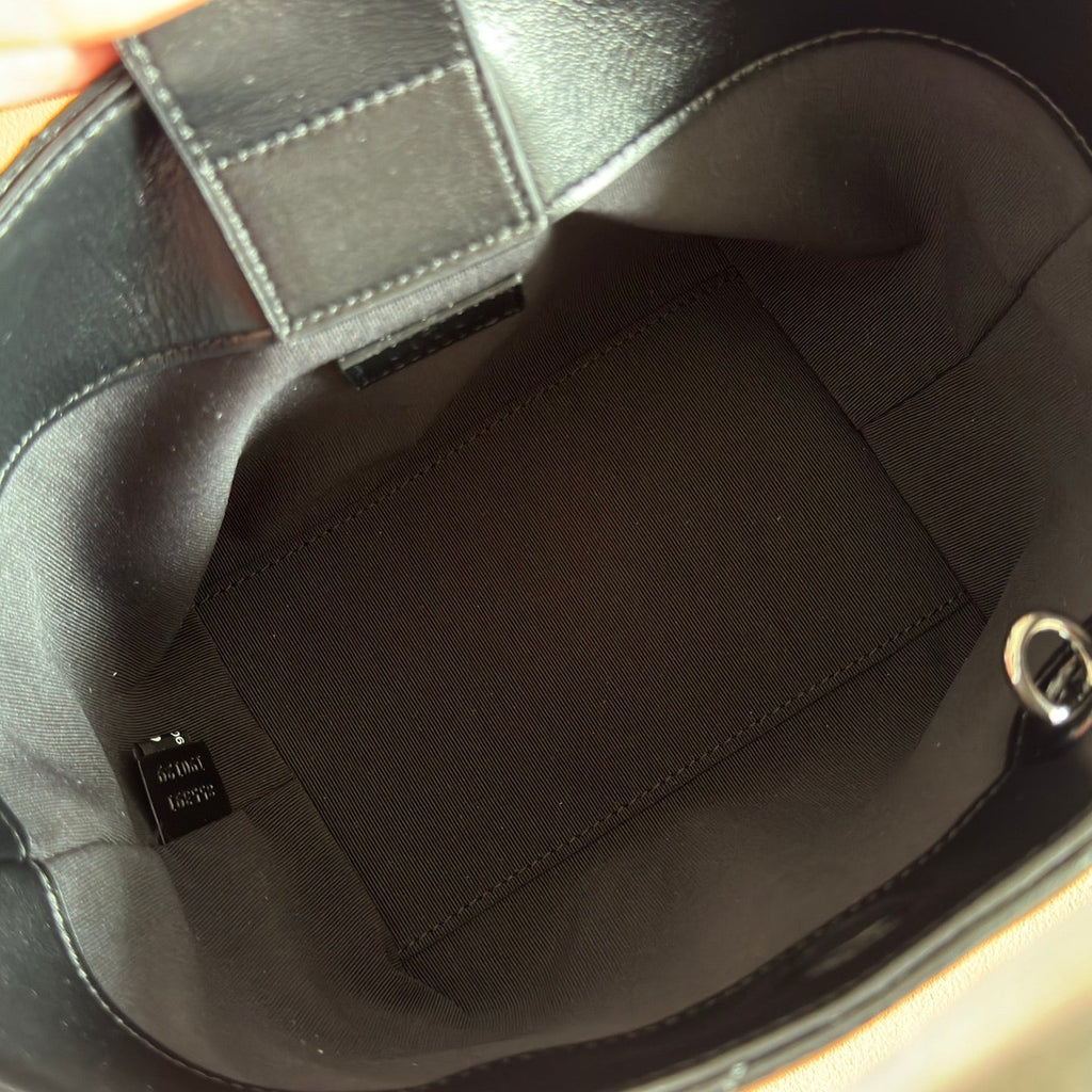 GUCCI 26S GG MARMONT TOTE BAG 17 IN BLACK CALFSKIN