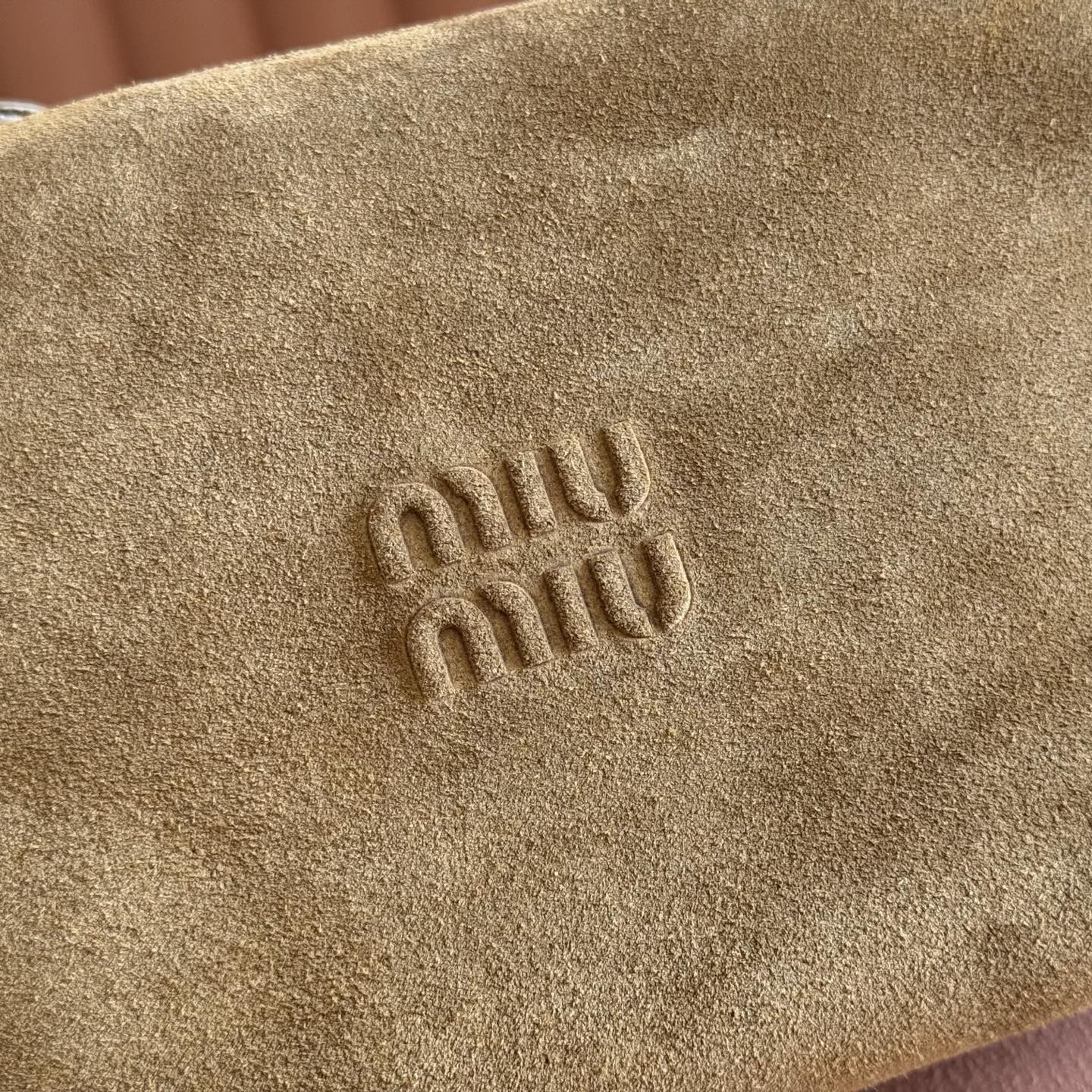 MIUMIU 26S CORDUROY POUCH BAG 25 IN LIGHT BROWN SUEDE