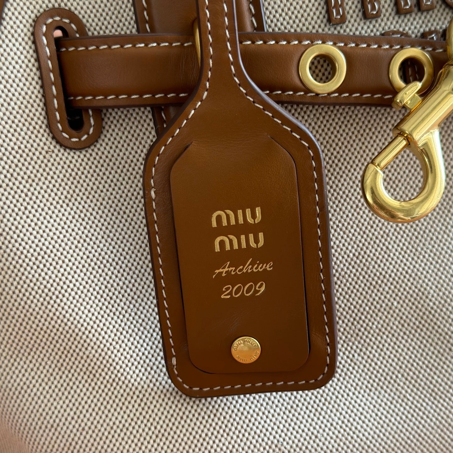MIUMIU 26S HANDBAG 31 IN BROWN LEATHER AND BEIGE CANVAS