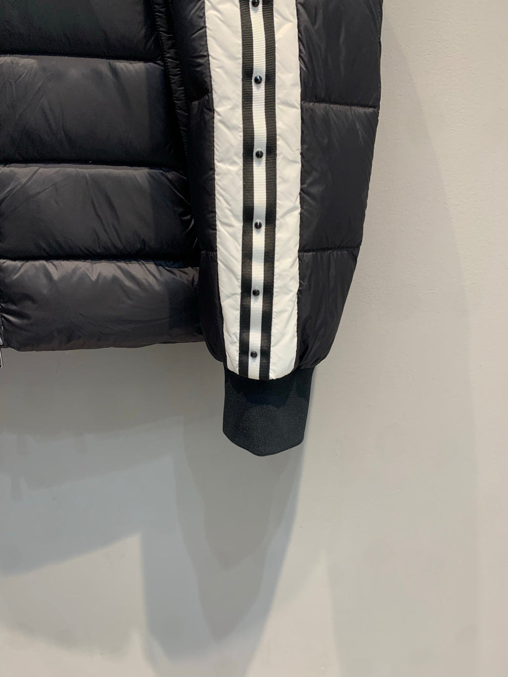 MONCLER 25S DOWN JACKET 371