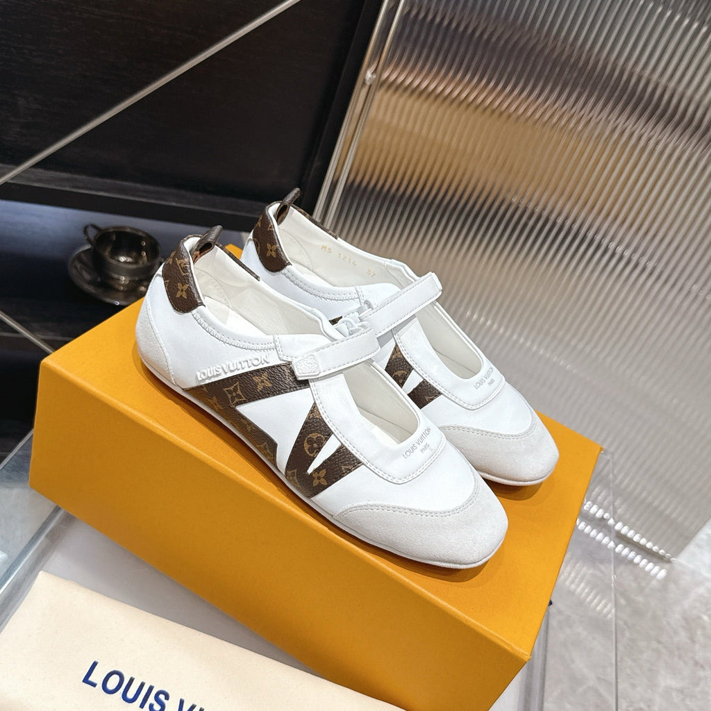 LV 26S SNEAKERINA MARY JANE IN WHITE SUEDE