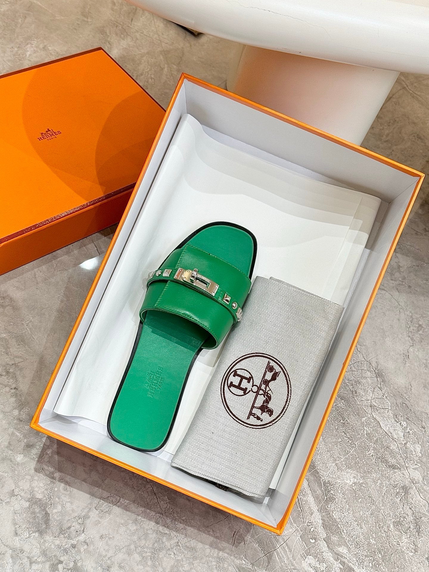 HM 26S GIULIA SANDAL IN GREEN CALFSKIN SILVER HARDWARE