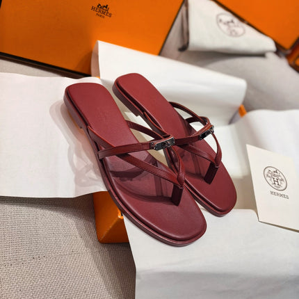 HM 26S KELLY BUCKLE THONG SANDALS IN DARK RED CALFSKIN SILVER HARDWARE
