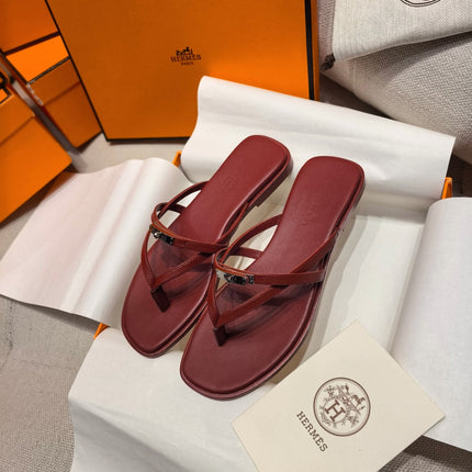 HM 26S KELLY BUCKLE THONG SANDALS IN DARK RED CALFSKIN SILVER HARDWARE