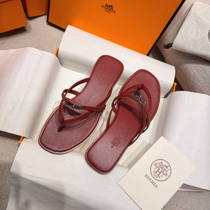 HM 26S KELLY BUCKLE THONG SANDALS IN DARK RED CALFSKIN SILVER HARDWARE