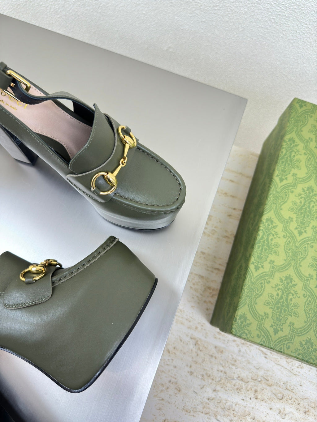 GG WOMEN'S HORSEBIT PLATFORM LOAFER SLINGBACK IN UNIFORM GREEN EMBOSSED CALFSKIN