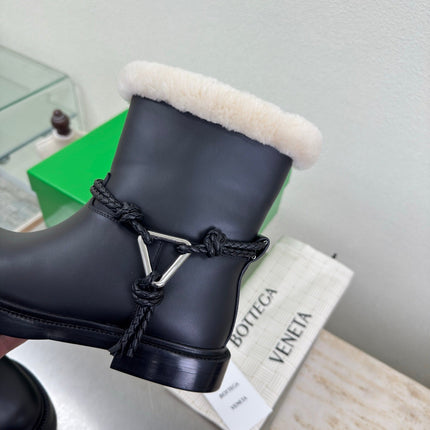 BOTTEGA VENETA 26S FUR-LINED BOOTS IN BLACK CALFSKIN AND WHITE WOOL