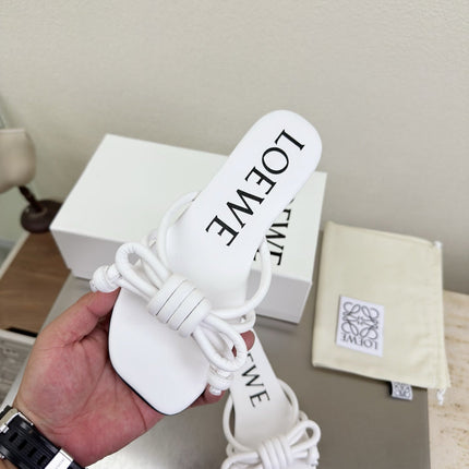 LOEWE 26S FLAMENCO KNOT SANDAL IN WHITE CALFSKIN