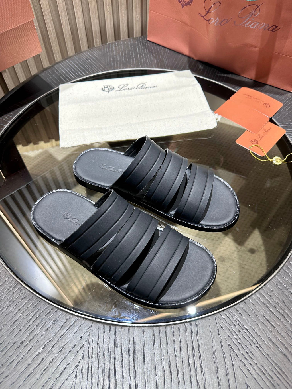 LP NAHA SANDAL BLACK LAMBSKIN