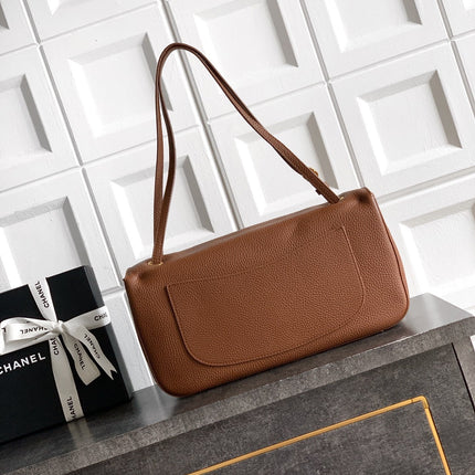 CHANEL 26S SOUPLISSIMO MAXI FLAP MEDIUM 32 IN CARAMEL BROWN GRAINED CALFSKIN GOLD HARDWARE