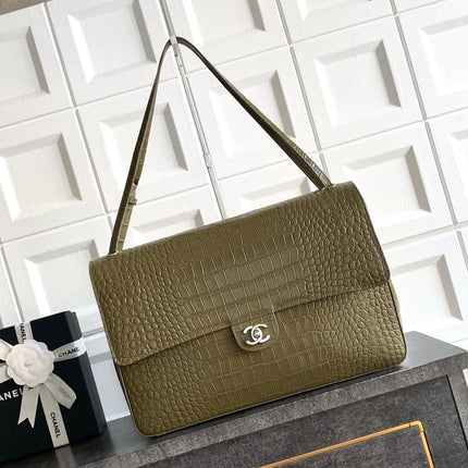 CHANEL 26S SOUPLISSIMO MAXI FLAP 39 IN OLIVE GREEN CROCODILE-EMBOSSED CALFSKIN SILVER HARDWARE