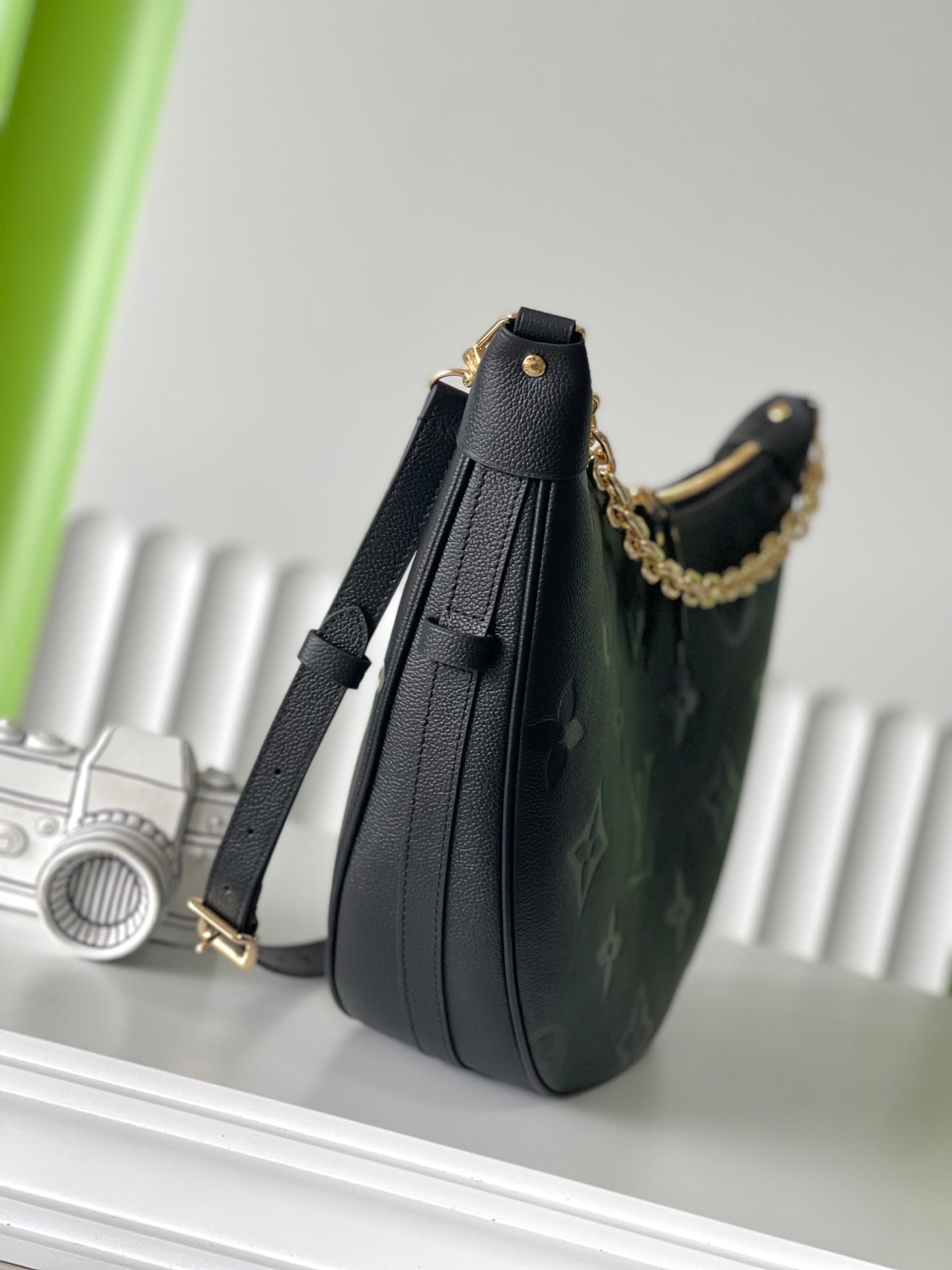 LOOP HOBO 38 BLACK MONOGRAM EMPREINTE LEATHER GOLD HARDWARE