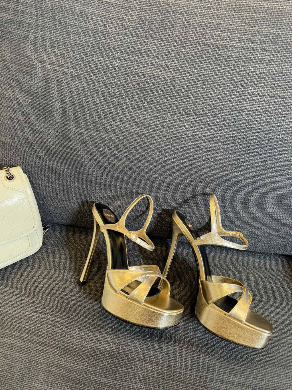 YSL 26S CROSS-STRAP SANDALS 150 MM IN GOLD CALFSKIN