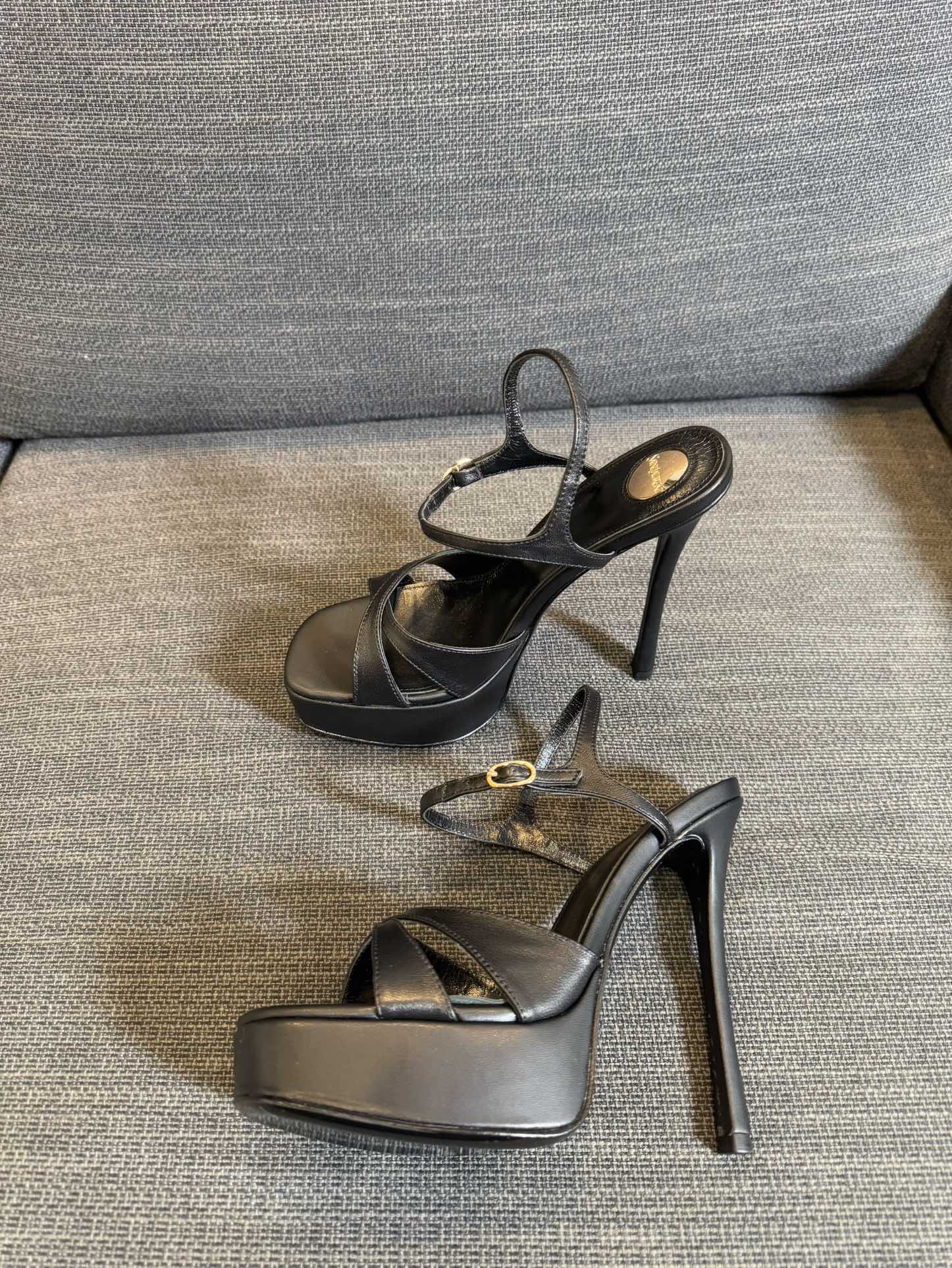 YSL 26S CROSS-STRAP SANDALS 150 MM IN BLACK CALFSKIN