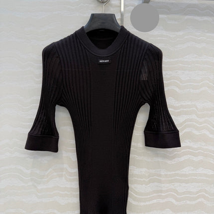 MIUMIU SHORT-SLEEVE SWEATER STYLE 838