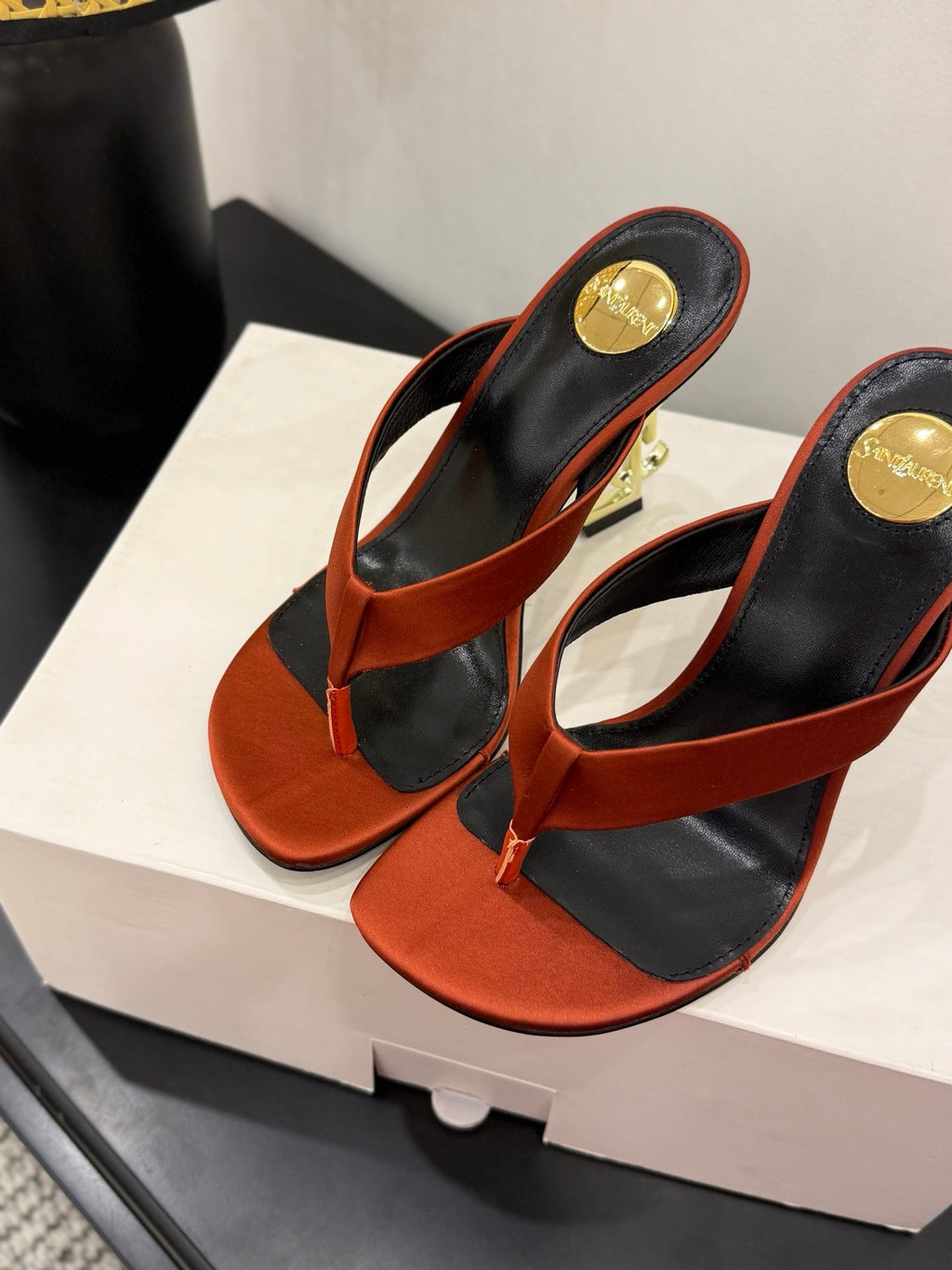 YSL 26S TOE-POST HIGH HEEL SANDALS IN ORANGE SATIN