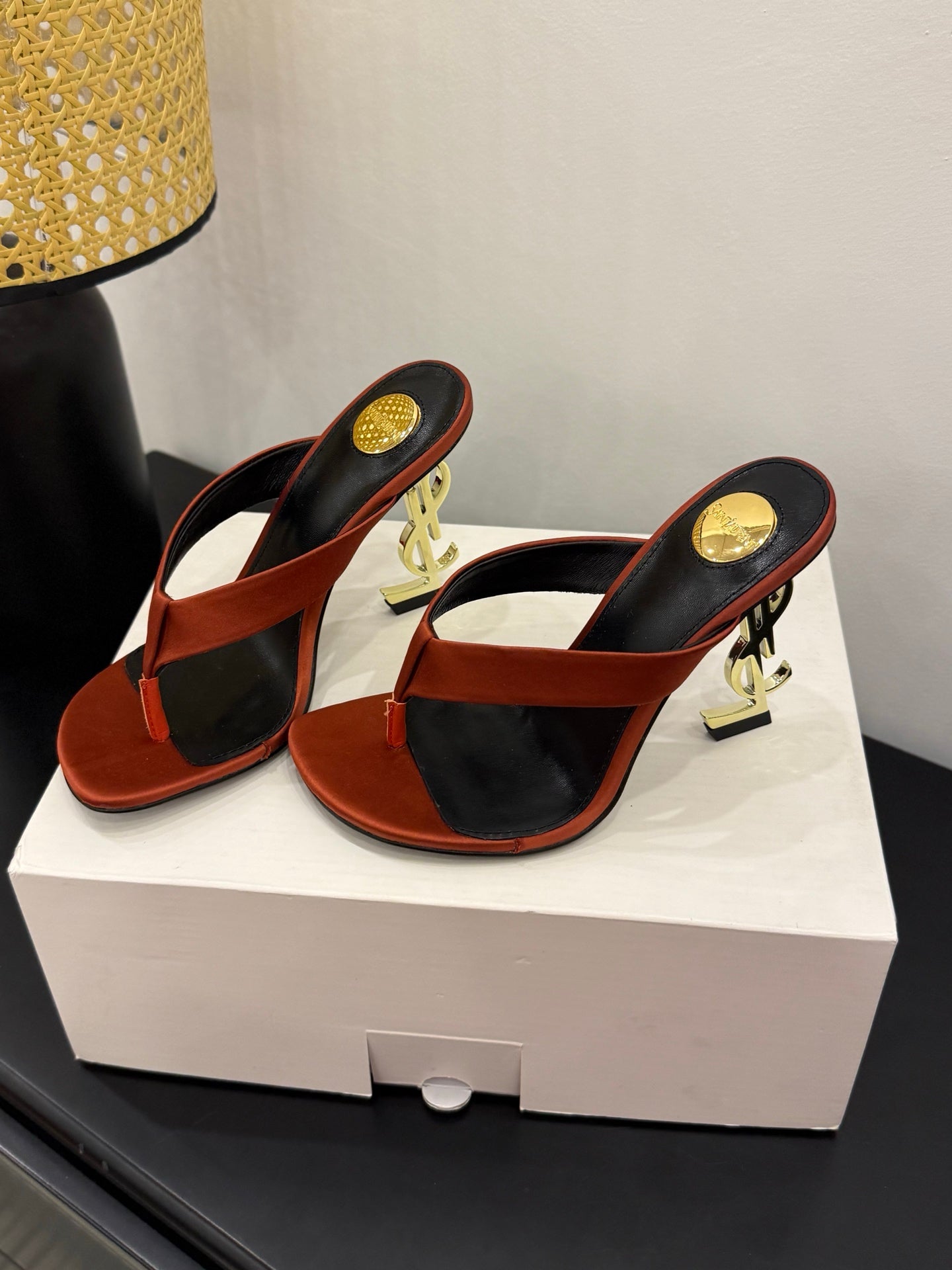 YSL 26S TOE-POST HIGH HEEL SANDALS IN ORANGE SATIN