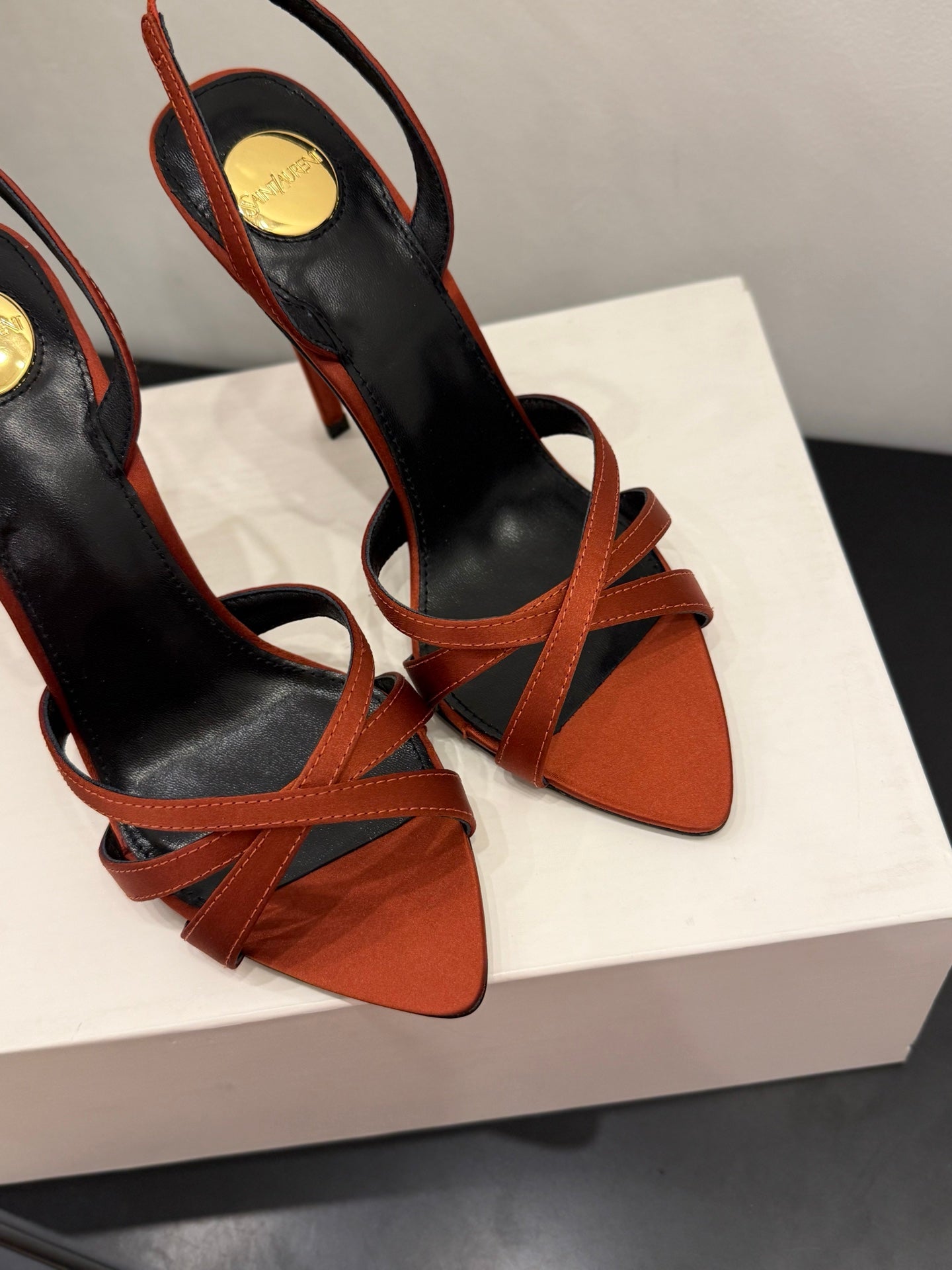 YSL 26S HIGH-HEELED SANDALS 105 MM IN ORANGE SATIN
