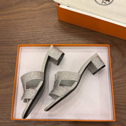 HM 26S OASIS SANDAL IN LIGHT GREY SUEDE WITH CRYSTALS