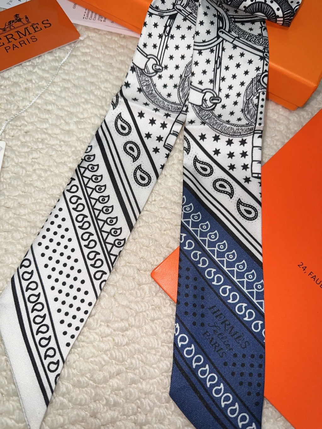 HERMES 26S SCARF 90 IN SILK 309655