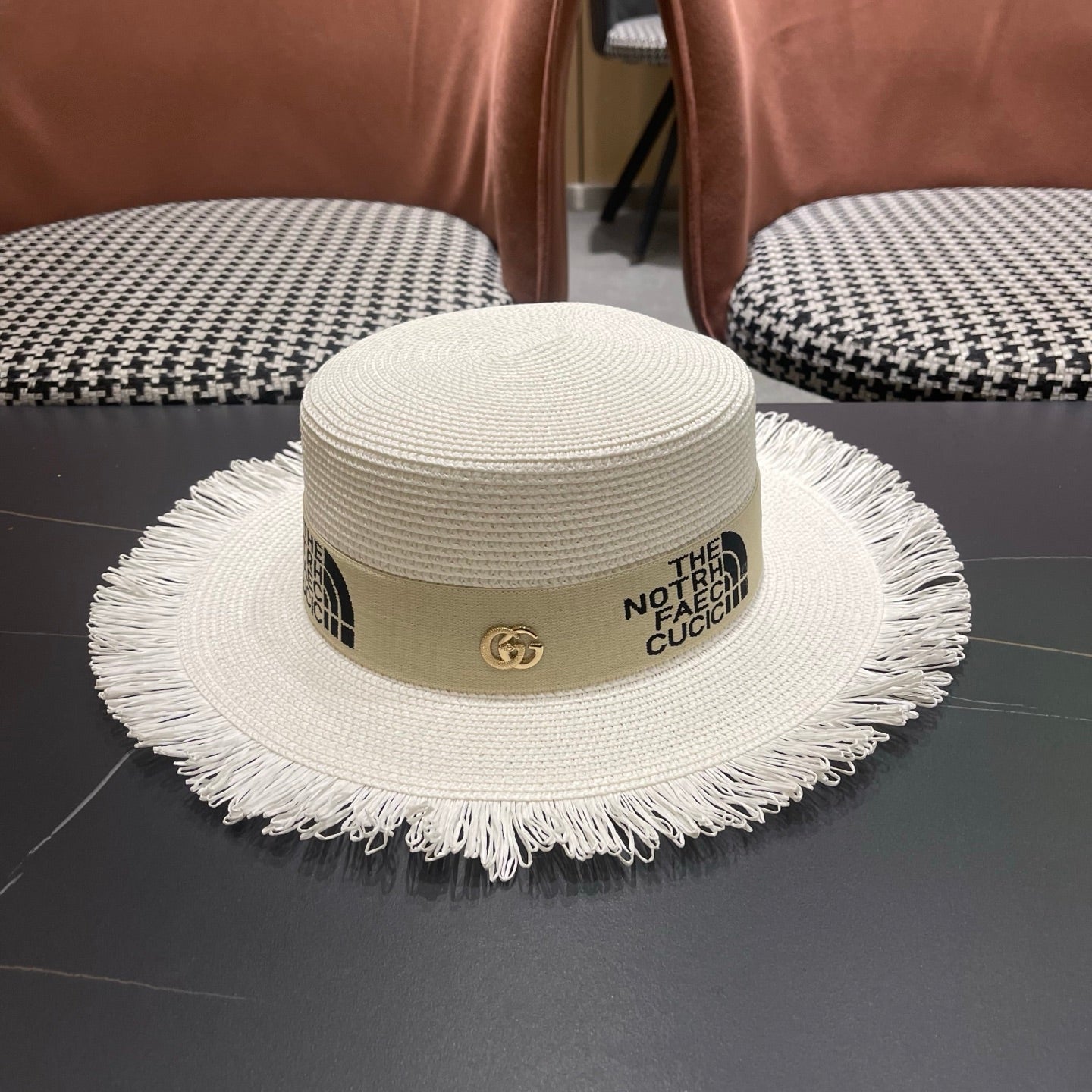 GUCCI 26S WIDE-BRIMMED STRAW HAT STYLE 68