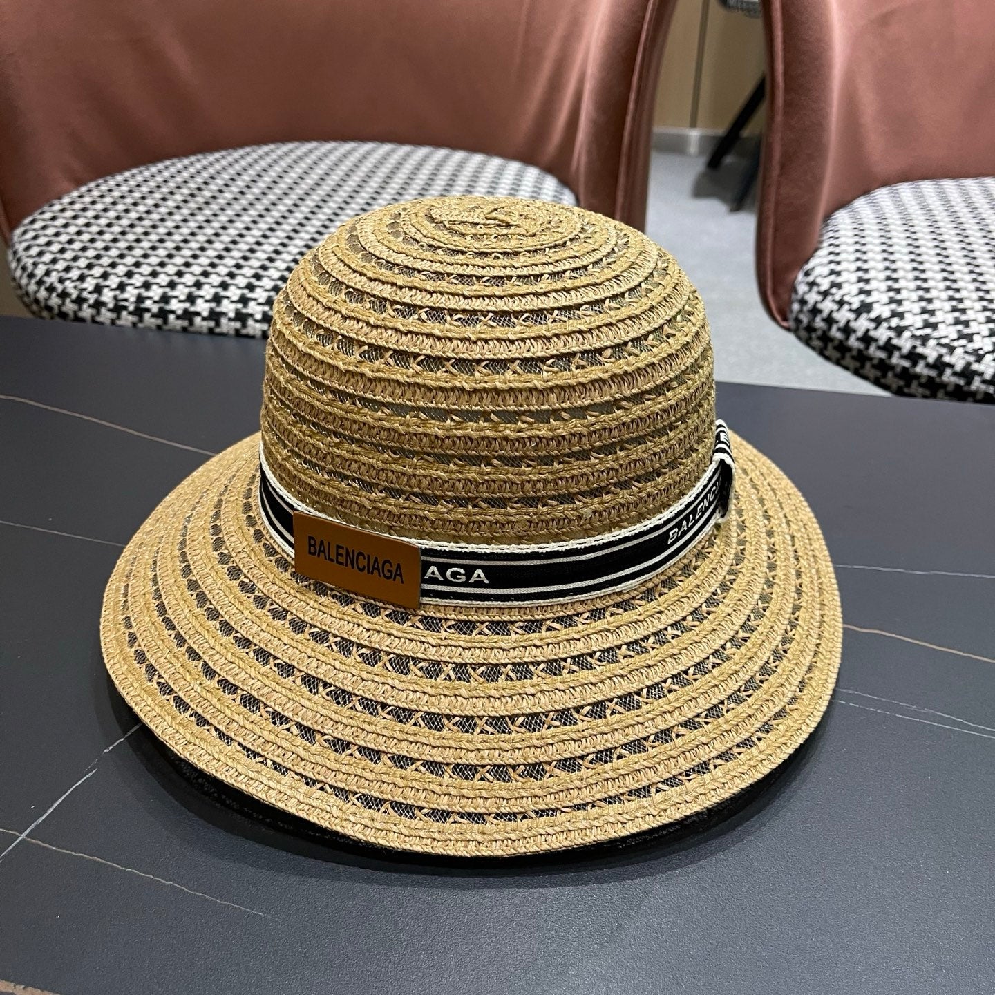BALENCIAGA 26S WIDE-BRIMMED HAT STYLE 77