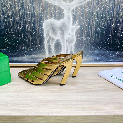 ALFIE LEATHER HIGH MULES IN GOLD PATENT CALFSKIN WITH WOVEN DESIGN